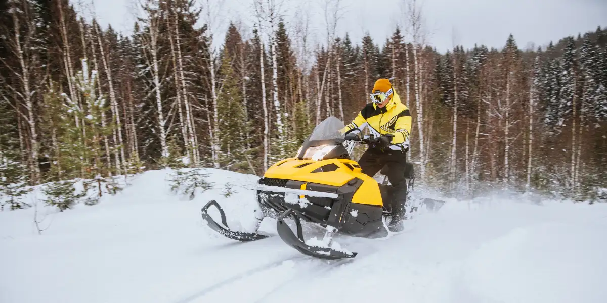 Choosing the Best Snowmobile Trailer for Your Adventures
